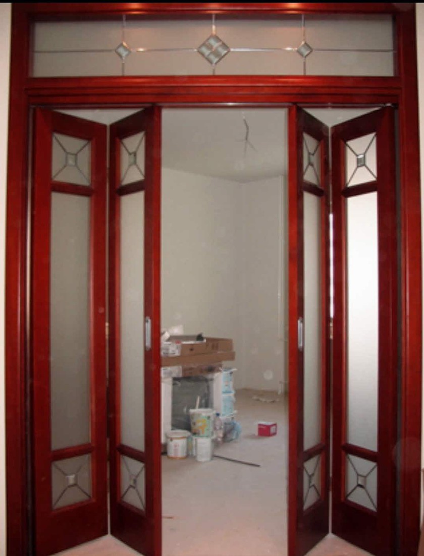 Дверь гармошка с декоративными стеклянными вставками Уфа