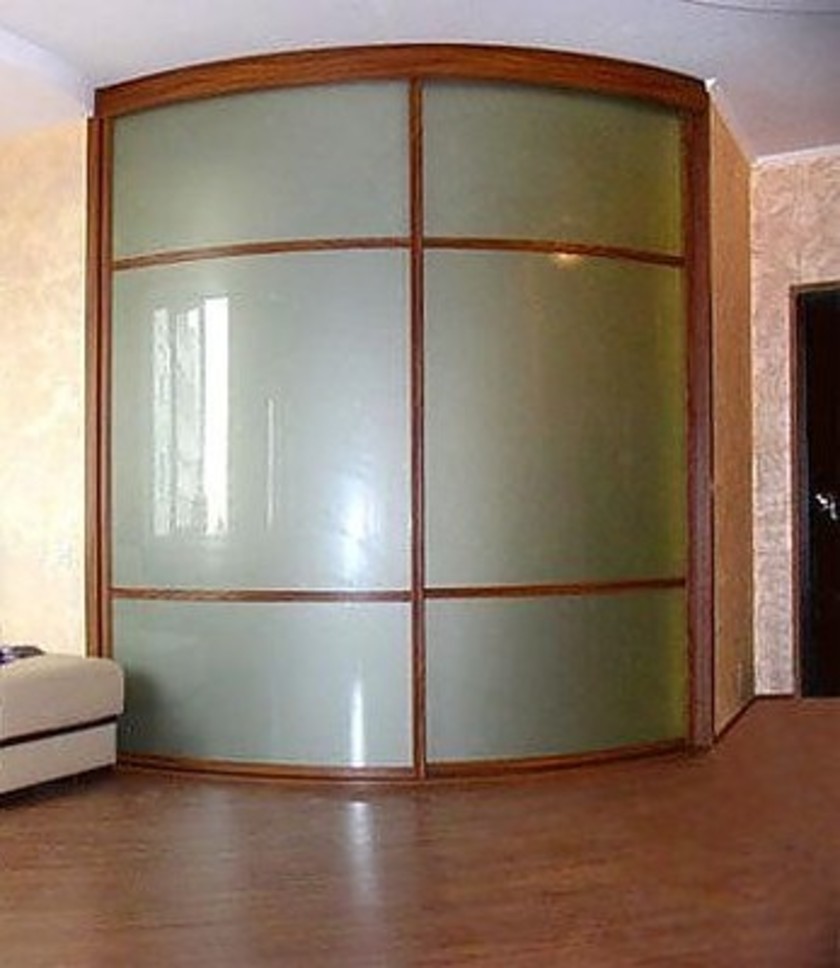 Встроенный шкаф купе радиусный в классическом стиле Уфа